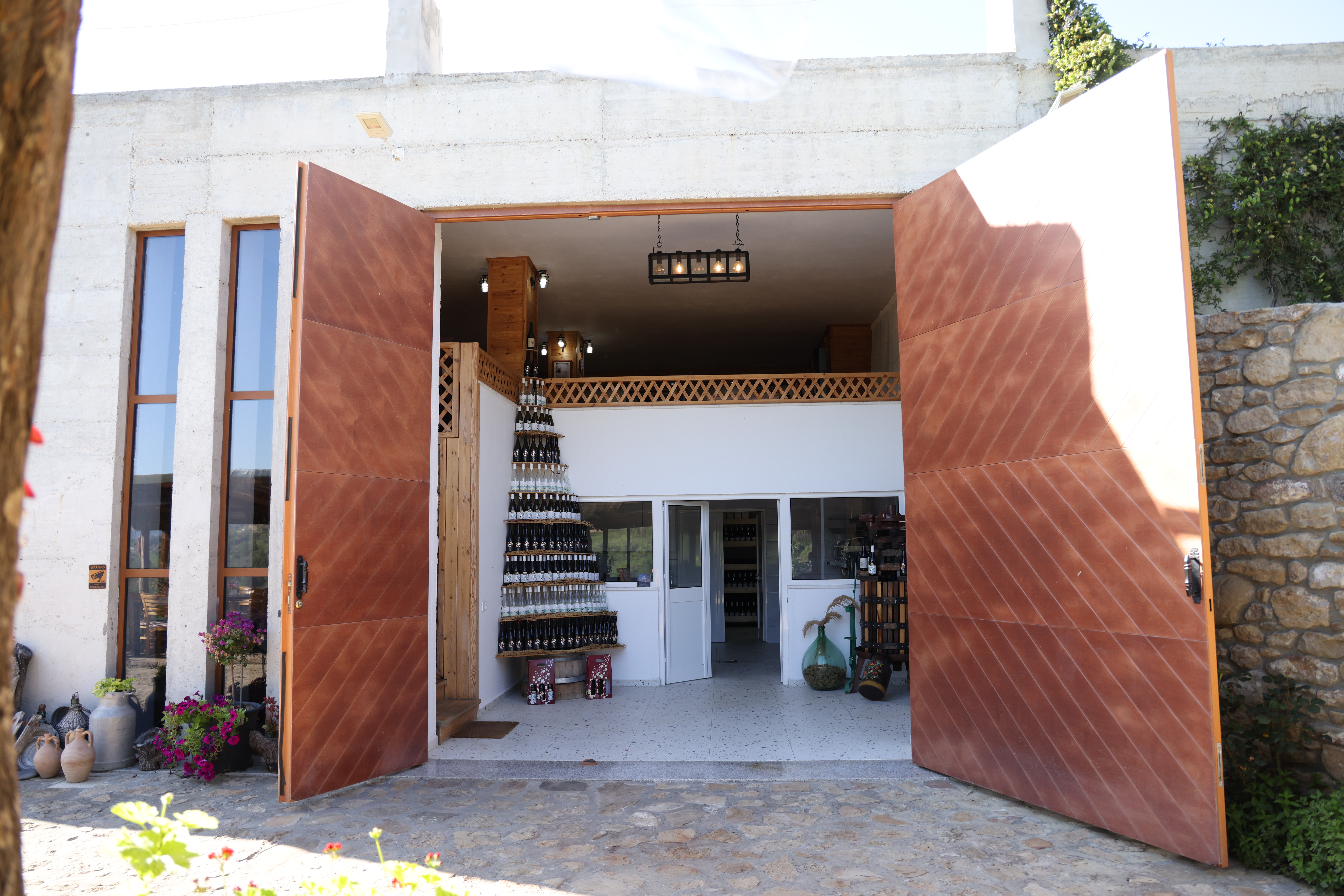 Kontakt Ferma Rrezja e Diellit